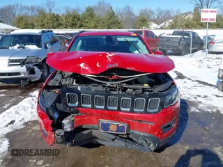 2018 Jeep Compass Altitude with VIN 3C4NJDBB0JT192615, listed as a IAAI auction lot 41633528 with 81,983 mi miles and . Bid and sale history available at carsss.com. Image 11.