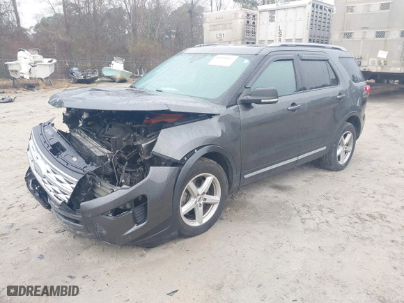 2019 Ford Explorer XLT with VIN 1FM5K7DH1KGB01563, listed as a IAAI auction lot 41548017 with 95,379 mi miles. Bid and sale history available at carsss.com. Image 2.