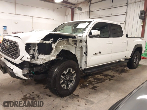 2021 Toyota Tacoma 4WD SR5 with VIN 3TMDZ5BN6MM113743, listed as a IAAI auction lot 41413775 with 24,735 mi miles. Bid and sale history available at carsss.com. Image 22.