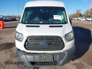 2017 Ford Transit z VIN 1FTYR2CMXHKA39469, wystawiony jako IAAI lot #41052341 z przebiegiem 153 613 mil mil oraz . Historia ofert i sprzedaży dostępna na DreamBid. Obrazek 12.