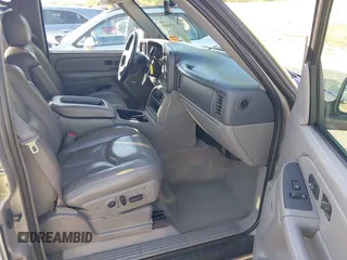 2004 GMC Yukon SLT with VIN 1GKEC13Z74R108649, listed as a IAAI auction lot 42054405 with 398,691 mi miles and . Bid and sale history available at DreamBid. Image 5.