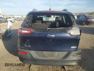 2014 Jeep Cherokee Latitude with VIN 1C4PJMCSXEW260457, listed as a Copart auction lot 76585553 with 84,957 mi miles and Salvage Title. Bid and sale history available at carsss.com. Image 6.