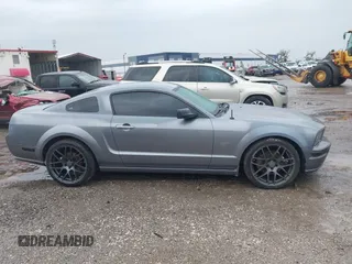 2007 Ford Mustang GT Deluxe with VIN 1ZVFT82H575260357, listed as a IAAI auction lot 41660003 with 192,320 mi miles. Bid and sale history available at carsss.com. Image 12.