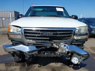 2004 GMC Sierra 2500HD SLE z VIN 1GTHK23U94F238875, wystawiony jako IAAI lot #42162219 z przebiegiem Nie podano mil oraz . Historia ofert i sprzedaży dostępna na DreamBid. Obrazek 12.