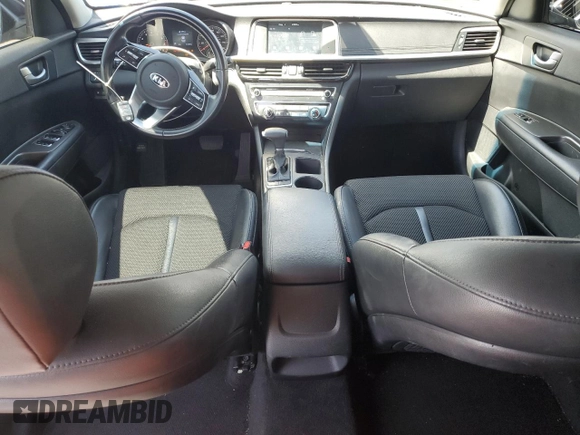 2020 Kia Optima LX z VIN 5XXGT4L33LG412225, wystawiony jako Copart lot #55460765 z przebiegiem 61 029 mil mil oraz Szkoda całkowita • Salvage title. Historia ofert i sprzedaży dostępna na DreamBid. Obrazek 8.