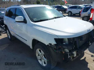2013 Jeep Grand Cherokee Laredo with VIN 1C4RJFAG5DC615103, listed as a IAAI auction lot 41797862 with 117,450 mi miles. Bid and sale history available at carsss.com. Image 1.