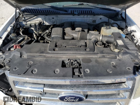 2013 Ford Expedition Max XLT with VIN 1FMJK1H51DEF20040, listed as a Copart auction lot 44466455 with 304,645 mi miles and Salvage title. Bid and sale history available at DreamBid. Image 13.