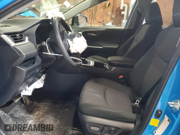 2019 Toyota RAV4 XLE with VIN JTMP1RFV3KJ013180, listed as a Copart auction lot 52888135 with 91,734 mi miles and Salvage Title. Bid and sale history available at carsss.com. Image 7.