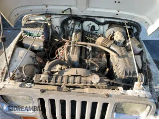 1992 Jeep Wrangler with VIN 2J4FY29S4NJ535731, listed as a Copart auction lot 70460304 with 120,205 mi miles and Non Repairable. Bid and sale history available at carsss.com. Image 11.