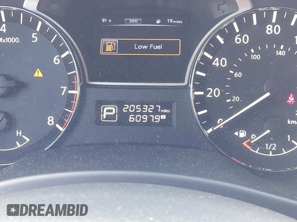 2015 Nissan Pathfinder Platinum with VIN 5N1AR2MM2FC649787, listed as a IAAI auction lot 42730039 with 205,327 mi miles and . Bid and sale history available at DreamBid. Image 15.