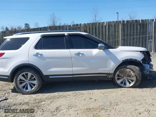 2019 Ford Explorer Limited with VIN 1FM5K8F81KGB06071, listed as a IAAI auction lot 41897131 with 69,831 mi miles. Bid and sale history available at carsss.com. Image 14.
