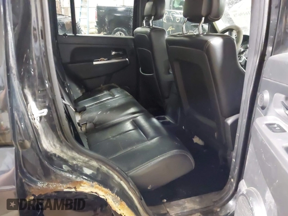 2010 Jeep Liberty Limited with VIN 1J4PN5GK8AW122814, listed as a IAAI auction lot 41619678 with 264,568 mi miles. Bid and sale history available at carsss.com. Image 8.