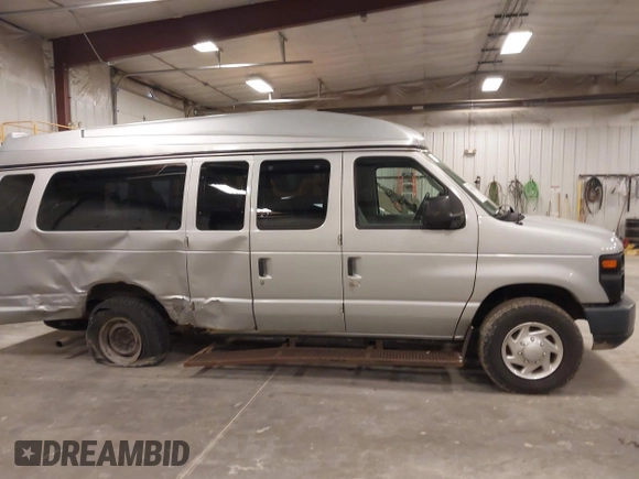 2014 Ford Econoline Wagon XL with VIN 1FBSS3BL1EDA11623, listed as a IAAI auction lot 41812934 with Not Provided miles. Bid and sale history available at carsss.com. Image 12.