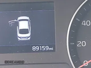 2019 Kia Forte LXS z VIN 3KPF24AD8KE083734, wystawiony jako IAAI lot #41936370 z przebiegiem 89 159 mil mil oraz . Historia ofert i sprzedaży dostępna na DreamBid. Obrazek 15.