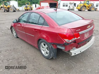 2014 Chevrolet Cruze 1LT z VIN 1G1PC5SB1E7191629, wystawiony jako IAAI lot #42341440 z przebiegiem 109 596 mil mil oraz . Historia ofert i sprzedaży dostępna na DreamBid. Obrazek 3.