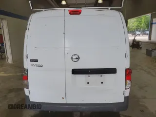 2014 Nissan NV200 S z VIN 3N6CM0KN8EK691818, wystawiony jako Copart lot #56923175 z przebiegiem 140 839 mil mil oraz Czysty tytuł • Clean title. Historia ofert i sprzedaży dostępna na DreamBid. Obrazek 11.