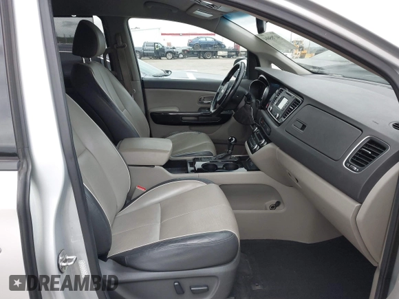 2016 Kia Sedona EX with VIN KNDMC5C13G6100420, listed as a IAAI auction lot 41785604 with 142,677 mi miles. Bid and sale history available at carsss.com. Image 5.