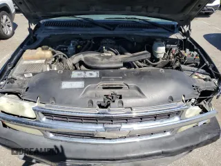 2004 Chevrolet Suburban LT with VIN 3GNEC16T84G297788, listed as a Copart auction lot 49790055 with 243,726 mi miles and Salvage Title. Bid and sale history available at carsss.com. Image 12.