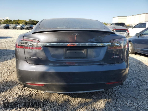 2014 Tesla Model S P85D with VIN 5YJSA1H28EFP66441, listed as a Copart auction lot 43846415 with 93,376 mi miles and Clean Title. Bid and sale history available at DreamBid. Image 6.