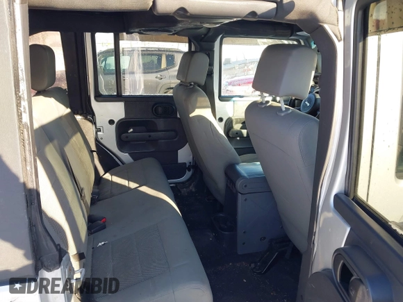 2008 Jeep Wrangler Unlimited Rubicon with VIN 1J4GA69198L615547, listed as a IAAI auction lot 41351138 with 213,487 mi miles and . Bid and sale history available at DreamBid. Image 8.