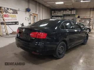 2012 Volkswagen Jetta SE with VIN 3VWDX7AJ5CM340420, listed as a IAAI auction lot 42269354 with 171,924 mi miles and . Bid and sale history available at DreamBid. Image 4.