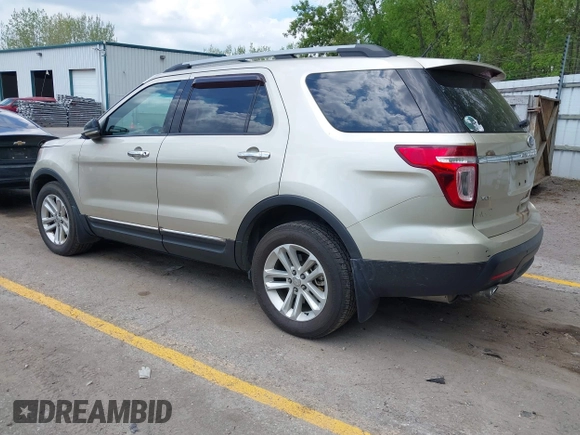 2011 Ford Explorer XLT z VIN 1FMHK8D88BGA81069, wystawiony jako IAAI lot #42276921 z przebiegiem 211 646 mil mil oraz . Historia ofert i sprzedaży dostępna na DreamBid. Obrazek 3.