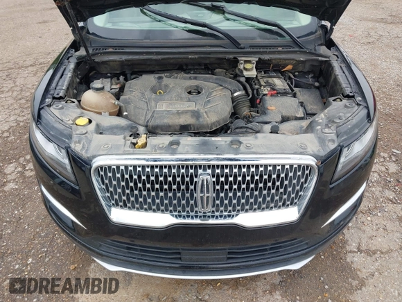 2019 Lincoln MKC Reserve with VIN 5LMTJ3DHXKUL21088, listed as a IAAI auction lot 42142205 with Not provided miles and . Bid and sale history available at DreamBid. Image 10.