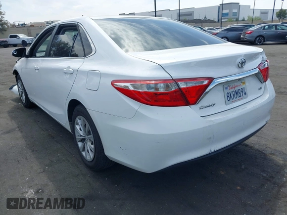 2015 Toyota Camry XLE with VIN 4T1BF1FK3FU114299, listed as a IAAI auction lot 42024946 with 152,972 mi miles. Bid and sale history available at carsss.com. Image 3.