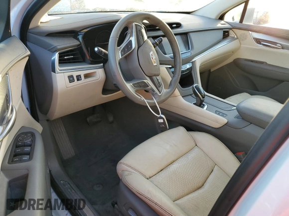 2019 Cadillac XT5 Luxury AWD z VIN 1GYKNDRS4KZ189847, wystawiony jako Copart lot #55382505 z przebiegiem Nie podano mil oraz Nie do naprawy • Non repairable. Historia ofert i sprzedaży dostępna na DreamBid. Obrazek 8.