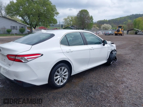 2019 Toyota Camry LE z VIN 4T1B11HK8KU819721, wystawiony jako IAAI lot #42127411 z przebiegiem 101 333 mil mil oraz . Historia ofert i sprzedaży dostępna na DreamBid. Obrazek 4.