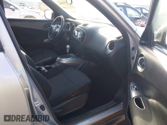 2015 Nissan Juke SV with VIN JN8AF5MV9FT553005, listed as a IAAI auction lot 41731884 with 70,698 mi miles. Bid and sale history available at carsss.com. Image 5.