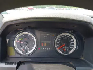 2019 Ram 1500 Tradesman с VIN 3C6JR7DT1KG585748, выставлен на аукционе IAAI как лот 42388256 с пробегом 161 573 миль миль и . История ставок и продаж доступна на DreamBid. Изображение 7.