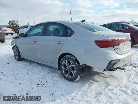2021 Kia Forte LXS z VIN 3KPF24AD5ME270044, wystawiony jako IAAI lot #41405638 z przebiegiem 82 963 mil mil oraz . Historia ofert i sprzedaży dostępna na DreamBid. Obrazek 3.