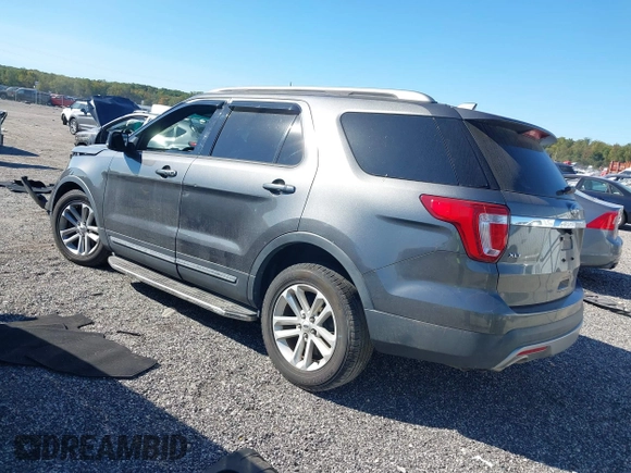 2016 Ford Explorer XLT with VIN 1FM5K7DH6GGA88588, listed as a IAAI auction lot 40562984 with 68,518 mi miles and . Bid and sale history available at carsss.com. Image 3.