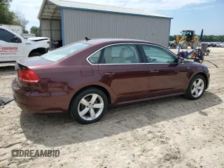 2014 Volkswagen Passat S z VIN 1VWAS7A33EC043895, wystawiony jako Copart lot #58200225 z przebiegiem 111 682 mil mil oraz Czysty tytuł • Clean title. Historia ofert i sprzedaży dostępna na DreamBid. Obrazek 3.