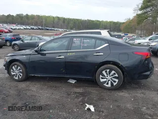 2024 Nissan Altima S with VIN 1N4BL4BV3RN436752, listed as a IAAI auction lot 41875130 with 8,250 mi miles and . Bid and sale history available at carsss.com. Image 14.