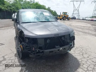 2021 Jeep Grand Cherokee Laredo X with VIN 1C4RJFAG6MC774728, listed as a IAAI auction lot 42270184 with 27,021 mi miles and . Bid and sale history available at DreamBid. Image 18.