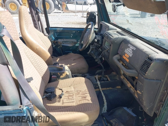 1998 Jeep Wrangler Sport with VIN 1J4FY19S2WP710055, listed as a IAAI auction lot 42680216 with Not provided miles and . Bid and sale history available at DreamBid. Image 5.