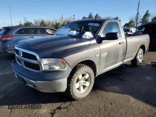 2014 Ram 1500 Tradesman z VIN 3C6JR7DT1EG187654, wystawiony jako Copart lot #82418614 z przebiegiem 142 979 mil mil oraz Szkoda całkowita • Salvage title. Historia ofert i sprzedaży dostępna na DreamBid. Obrazek 1.