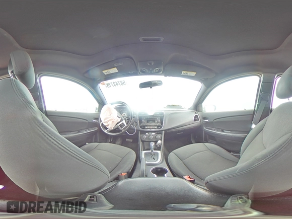 2012 Chrysler 200 Touring z VIN 1C3CCBBB1CN124689, wystawiony jako Copart lot #58743715 z przebiegiem 171 379 mil mil oraz Szkoda całkowita • Salvage title. Historia ofert i sprzedaży dostępna na DreamBid. Obrazek 14.