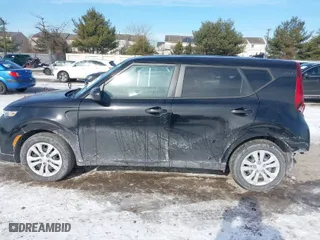 2020 Kia Soul LX with VIN KNDJ23AU7L7725379, listed as a IAAI auction lot 41405625 with 40,624 mi miles. Bid and sale history available at carsss.com. Image 14.