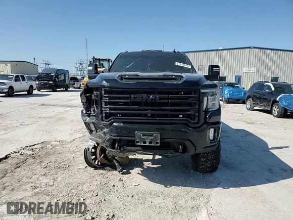 2020 GMC Sierra 3500HD AT4 z VIN 1GT49VEY7LF315026, wystawiony jako Copart lot #51613555 z przebiegiem 160 533 mil mil oraz Szkoda całkowita • Salvage title. Historia ofert i sprzedaży dostępna na DreamBid. Obrazek 10.