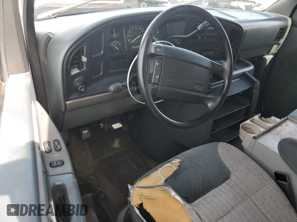 1996 Ford Econoline Cargo with VIN 1FBJS31G0THA71513, listed as a Copart auction lot 51131645 with 114,078 mi miles and Clean Title. Bid and sale history available at DreamBid. Image 8.