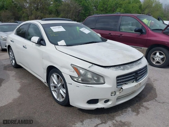 2012 Nissan Maxima 3.5 S with VIN 1N4AA5AP8CC805828, listed as a IAAI auction lot 41917069 with 172,865 mi miles. Bid and sale history available at carsss.com. Image 1.