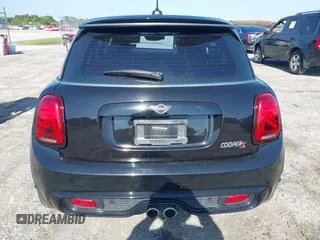 2020 MINI Hardtop Cooper S z VIN WMWXR5C07L2L55038, wystawiony jako IAAI lot #42031685 z przebiegiem 20 629 mil mil oraz . Historia ofert i sprzedaży dostępna na DreamBid. Obrazek 16.