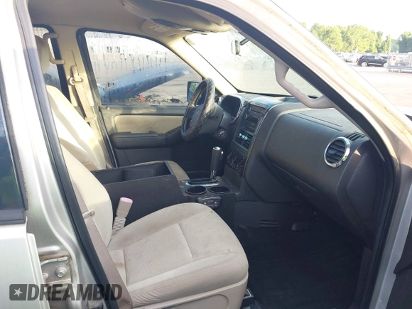 2008 Ford Explorer XLT with VIN 1FMEU63E48UB28679, listed as a IAAI auction lot 42194010 with 168,511 mi miles. Bid and sale history available at carsss.com. Image 5.