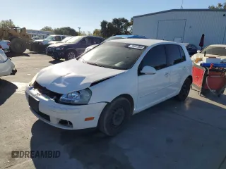 2007 Volkswagen Rabbit with VIN WVWDR71K27W278969, listed as a Copart auction lot 70857904 with 215,423 mi miles and Salvage Title. Bid and sale history available at carsss.com. Image 1.