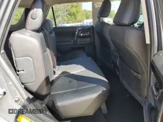 2024 Toyota 4Runner TRD Pro z VIN JTELU5JR3R6258627, wystawiony jako Copart lot #50784785 z przebiegiem 7 626 mil mil oraz Nie do naprawy • Non repairable. Historia ofert i sprzedaży dostępna na DreamBid. Obrazek 11.