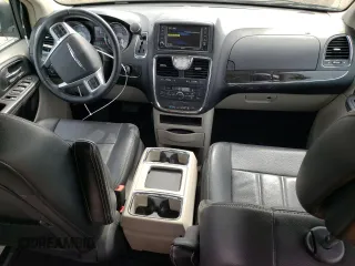 2013 Chrysler Town & Country Touring with VIN 2C4RC1BG1DR557946, listed as a Copart auction lot 49804785 with 86,526 mi miles and Salvage Title. Bid and sale history available at carsss.com. Image 8.
