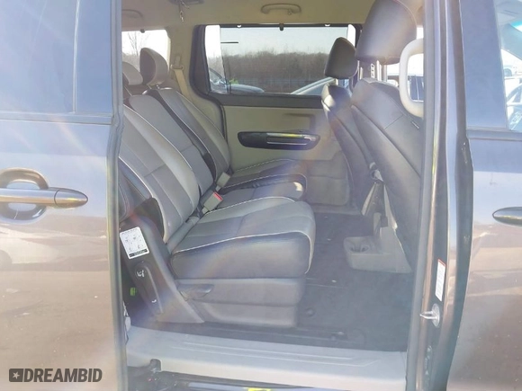 2016 Kia Sedona EX with VIN KNDMC5C14G6108235, listed as a IAAI auction lot 41497169 with 105,218 mi miles. Bid and sale history available at carsss.com. Image 8.